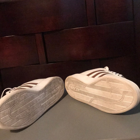 Adidas rose gold cloudfoam stripe sneaker - Picture 5 of 7